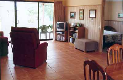 Alvina Holiday Cottages - Accommodation Perth 4