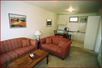 Ballarat Colonial Motor Inn - Accommodation Perth 3