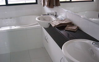 Glengarriff Town Houses - Accommodation Perth 3