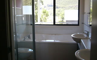 Glengarriff Town Houses - Accommodation Perth 4