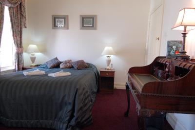 Warrnambools No 1 Luxury Apartment - Perth Resorts 2