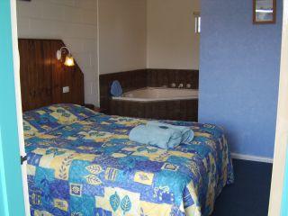Pelicans Motel San Remo - Accommodation Perth 2
