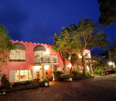 The Castle Villa By The Sea - Accommodation Perth 1