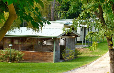 A Wangralea Caravan Park - Accommodation Perth 2
