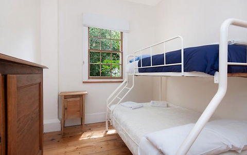 Annesley House - Accommodation Perth 3