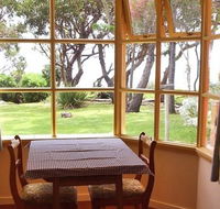 Anchlia Waterfront Cottage - Perth Resorts