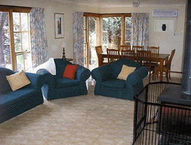Mansfield House - Accommodation Perth 2