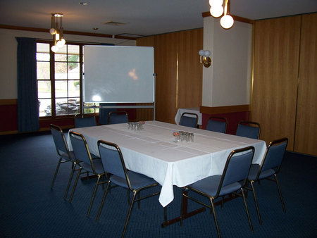 Cascades Motor Inn - Accommodation Perth 1