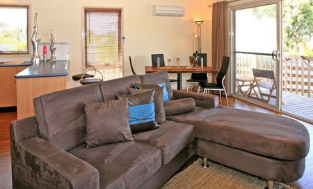 Anglesea Overboard Seaside Cottage - Accommodation Perth 5