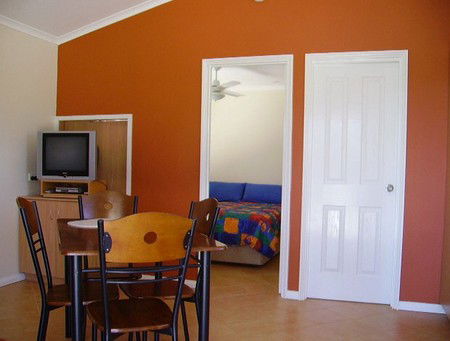Outback Oasis Caravan Park - Accommodation Perth 5