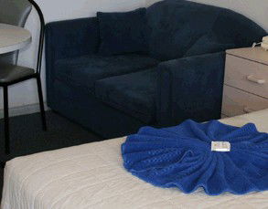 County Lodge Motel - Accommodation Perth 0