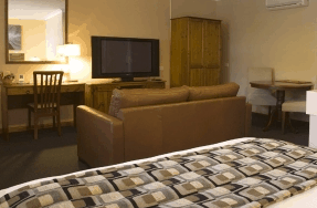 In Town Motor Inn - Accommodation Perth 3
