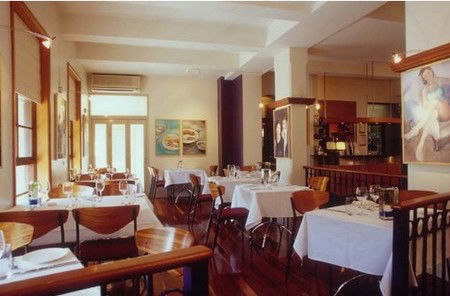 The Inchcolm Hotel - Accommodation Perth 3
