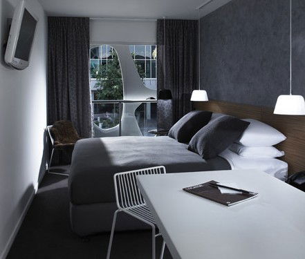 The Limes Hotel - Accommodation Perth 2