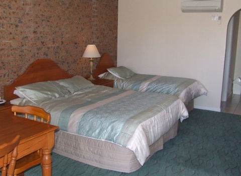 Swaggers Motor Inn, Yass - Accommodation Perth 1