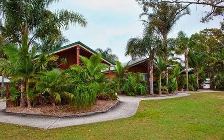 Blue Dolphin Resort & Holiday Park - Accommodation Perth 1