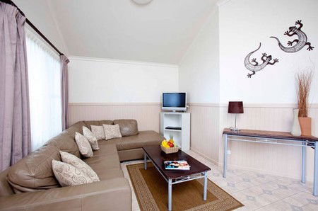 Blue Dolphin Resort & Holiday Park - Accommodation Perth 5