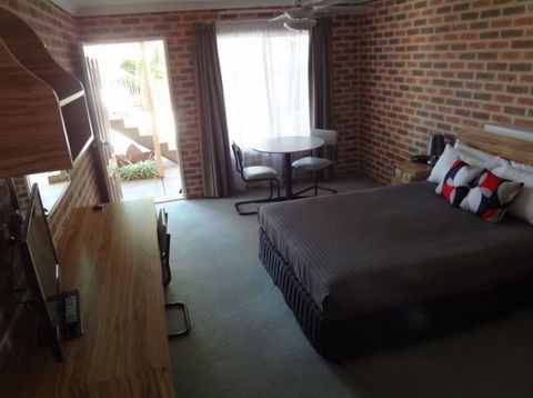 The Palms Motel - Accommodation Perth 2