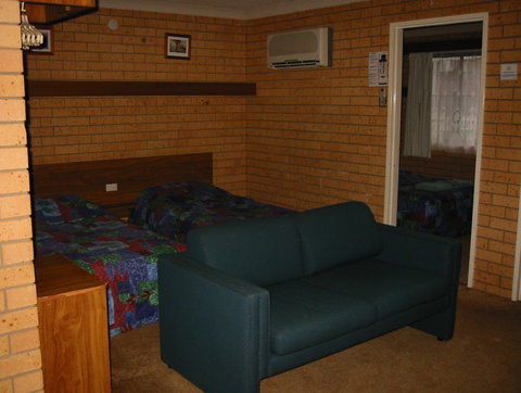Country Comfort Tumut Valley Motel - Accommodation Perth 2