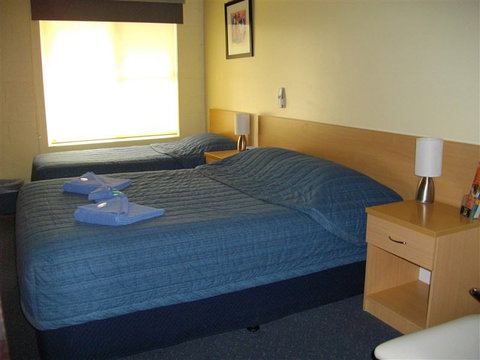 Benjamin Singleton Motel - Accommodation Perth 3