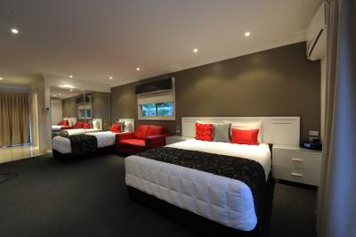 The Gateway Village Holiday Park - Accommodation Perth 0