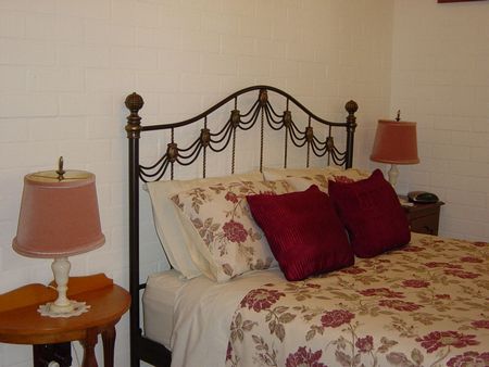 Belvoir B&B Cottages - Accommodation Perth 3
