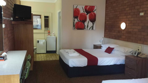 AA Hilldrop Motor Inn - Perth Resorts 3