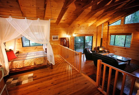 Ravensbourne Forest Chalets - Accommodation Perth 2