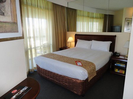 Metro Hotel Tower Mill - Accommodation Perth 3