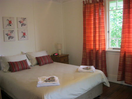 Blooms Cottage - Accommodation Perth 2