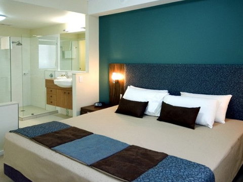 Summit Apartments Airlie Beach - Accommodation Perth 3