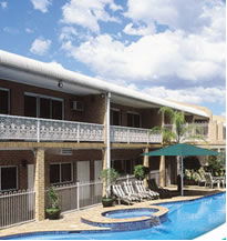 Macarthur Inn - Accommodation Perth 0
