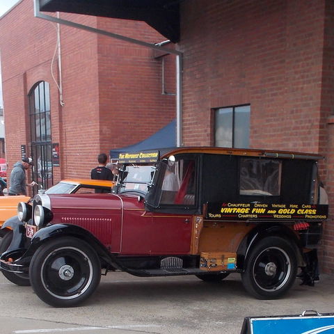 Vintage Fun Hire Cars - Perth Resorts 0