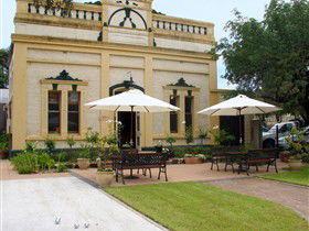 Domain Day - Accommodation Perth 0