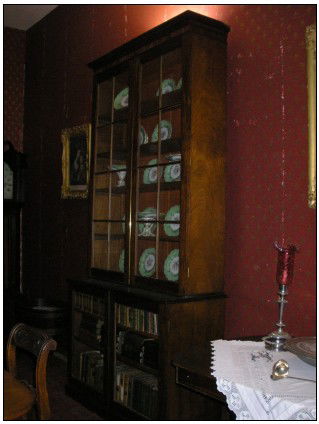 Charles Sturt Museum - Perth Resorts 4