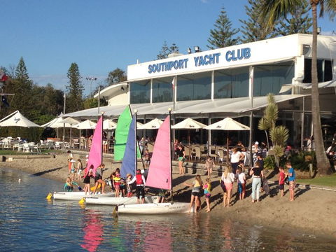 Southport Yacht Club Incorporated - Accommodation Perth 1