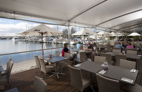 Southport Yacht Club Incorporated - Accommodation Perth 5