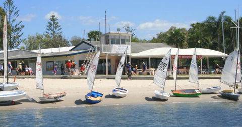 Southport Yacht Club Incorporated - Accommodation Perth 10
