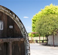St Huberts Cellar Door  Vineyard - Perth Resorts