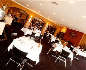 Shaw Vineyard Estate - Accommodation Perth 6