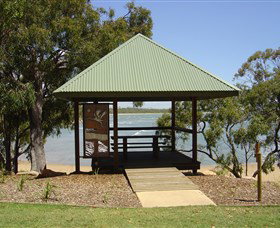 Canoe Point Beach And Parklands - Accommodation Perth 2