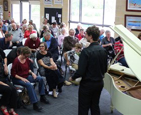 Artists On Parade Art Gallery - Accommodation Perth 2