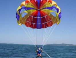Port Stephens Parasailing - Accommodation Perth 2
