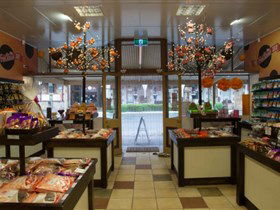 The Menz FruChocs Shop - Hahndorf - Accommodation Perth 1