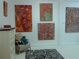 Kiri Kiri Art - Accommodation Perth 0