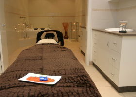Visible Effects Cosmetic Clinic And Day Spa - Accommodation Perth 4