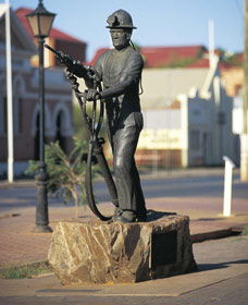 Miners Monument - Accommodation Perth 0