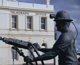 Miners Monument - Accommodation Perth 2