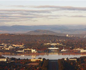 Mount Ainslie Lookout - Perth Resorts 0