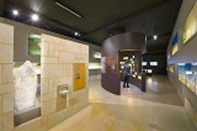 Pinnacles Desert Discovery Centre - Perth Resorts 1